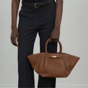 NWT 🏷️ Demellier The Midi New York